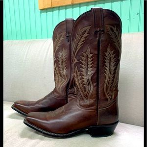 Tony Lama size 9D men’s square toe boots